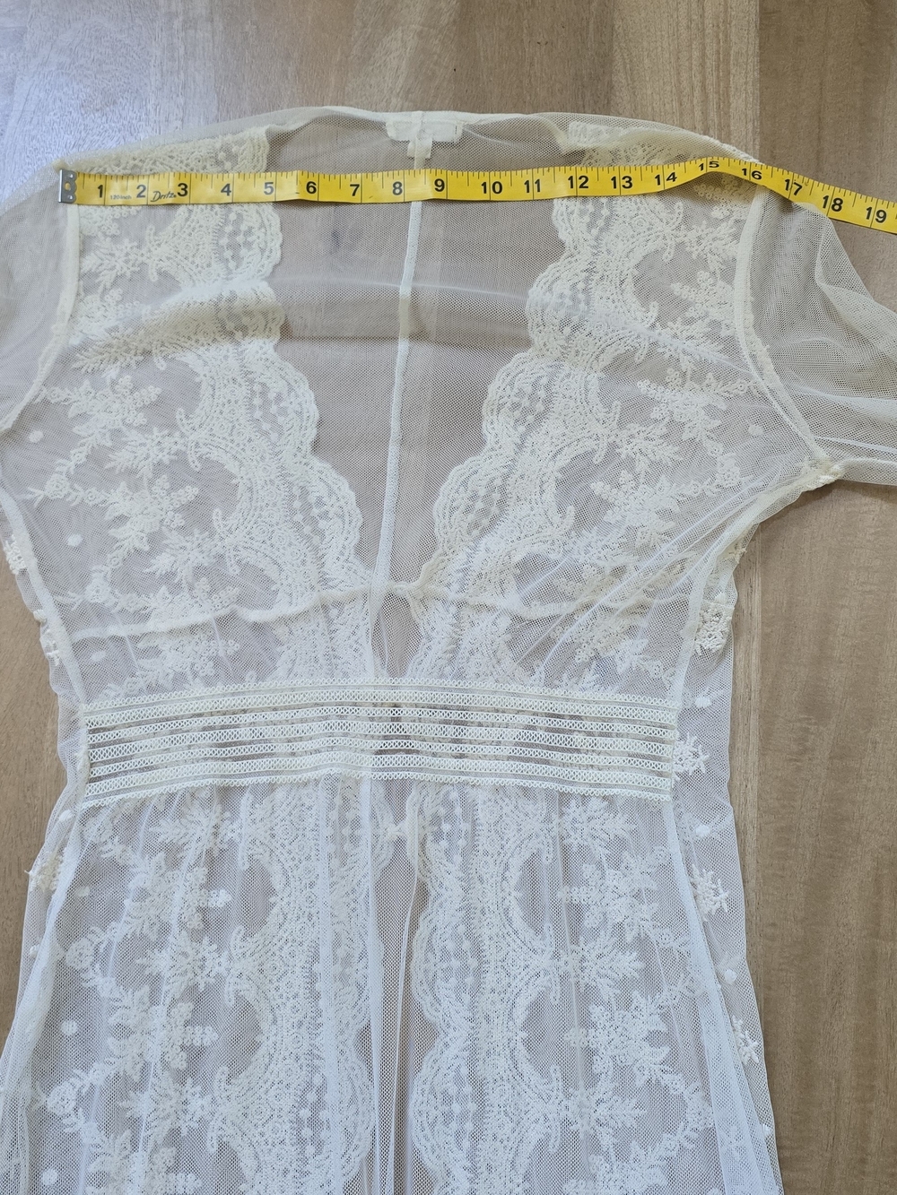 Main Strip Ivory Lace Sheer Robe - Picture 4 of 9